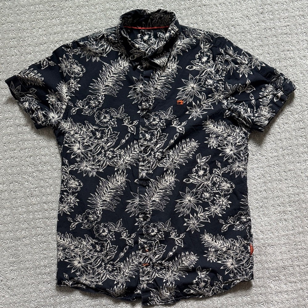 Men's Black Floral Short-Sleeve Button-Up Shirt